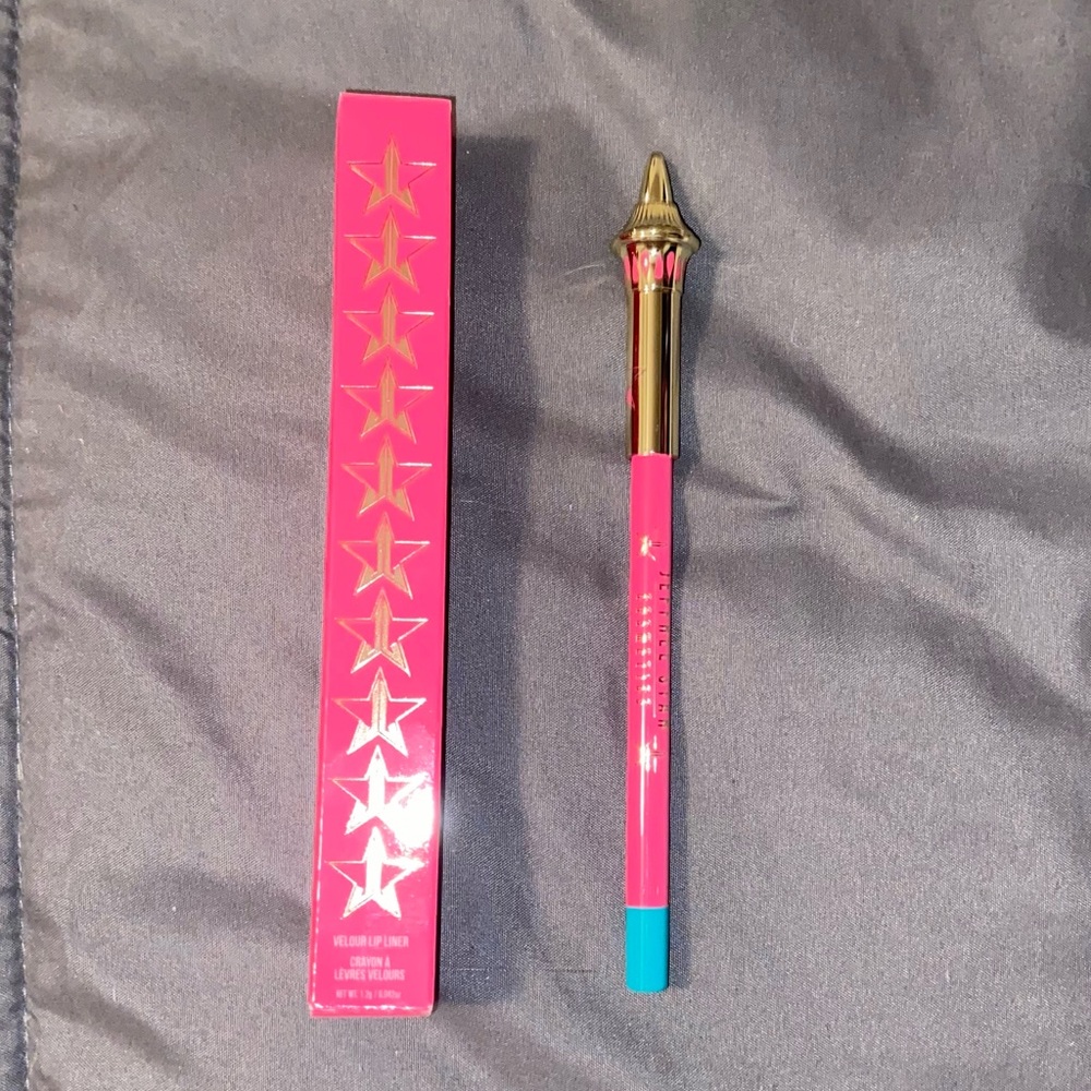 Jeffree Star lip pencil- Breakfast at Tiffany’s